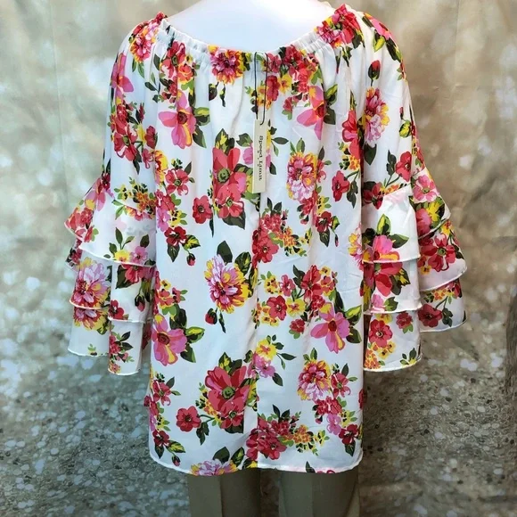 Women NWT Speed Limit, floral blouse , size 1X - Picture 3 of 7